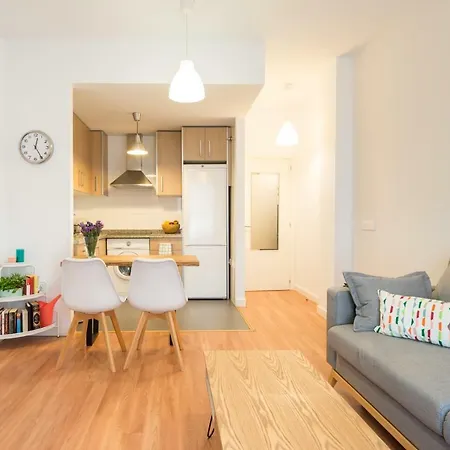 Homely Plaza Montano Apartment *